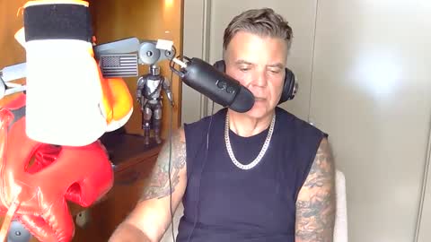 Snapshot of boss1420 chatting on September 30, 6:40 pm BOSS online show from September 30, 6:40 pm