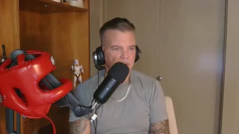 Snapshot of boss1420 chatting on October 28, 4:30 pm BOSS online show from October 28, 4:30 pm