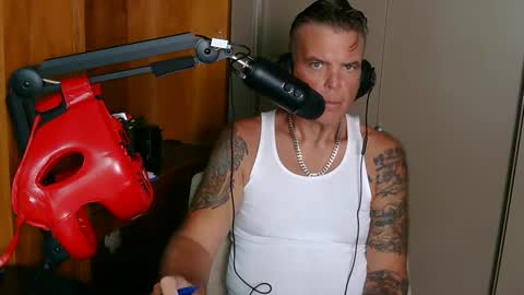 Snapshot of boss1420 chatting on September 29, 6:40 pm BOSS online show from September 29, 6:40 pm