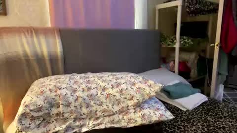 Snapshot of bossmomma chatting on February 18, 9:20 pm BossMom online show from February 18, 9:20 pm