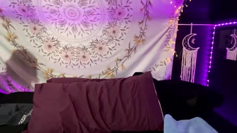 Snapshot of bossmomma chatting on March 10, 9:18 pm BossMom online show from March 10, 9:18 pm