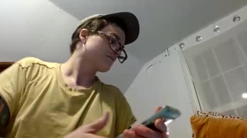 Rue online show from December 18, 6:53 am