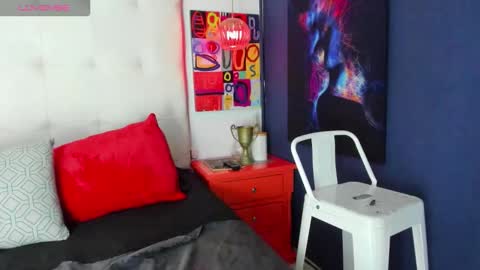 bouncing_bunnyxxx69 online show from February 8, 9:24 am