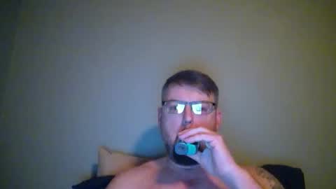 bowtieguy84 online show from April 15, 2:15 am