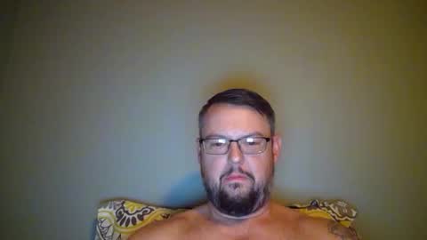 bowtieguy84 online show from September 30, 3:50 am