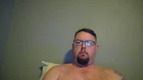 bowtieguy84 online show from March 18, 5:57 am