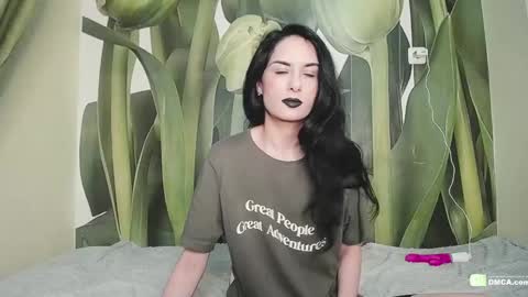 Helen  online show from December 29, 3:13 pm