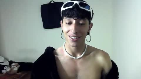 Boy Astro online show from January 30, 1:09 pm