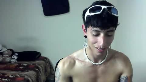 Boy Astro online show from February 6, 2:22 am