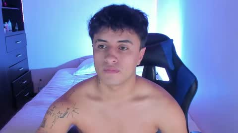 boy_nauthy online show from April 12, 11:31 pm