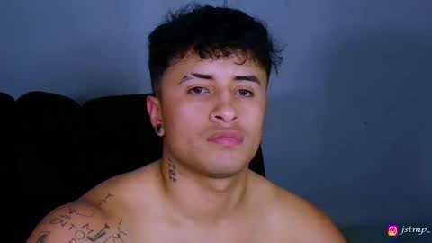 boy_nauthy online show from November 13, 6:27 am