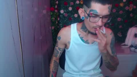 boy_tatto77 online show from April 23, 12:29 pm
