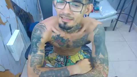 boy_tatto77 online show from July 26, 5:05 am