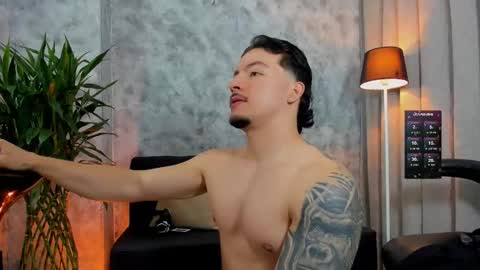 boyc02_ online show from November 20, 5:10 pm