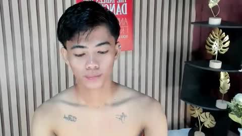 Snapshot of boynextdoor4ux chatting on September 16, 5:38 pm HI IM JAMES DONT FORGET GIVE ME THUMBS UP AND JOIN TO MY FANCLUB online show from September 16, 5:38 pm