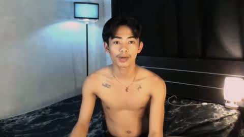 Snapshot of boynextdoor4ux chatting on March 2, 10:35 am HI IM JAMES DONT FORGET GIVE ME THUMBS UP AND JOIN TO MY FANCLUB online show from March 2, 10:35 am