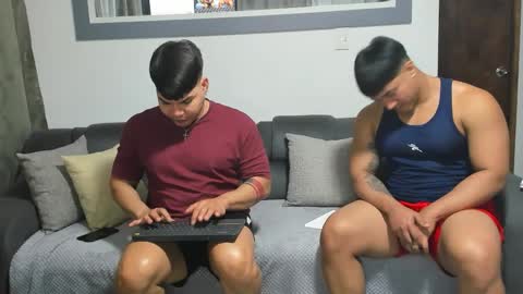 Snapshot of boys_blackandwhite chatting on February 1, 3:19 am boys_blackandwhite online show from February 1, 3:19 am