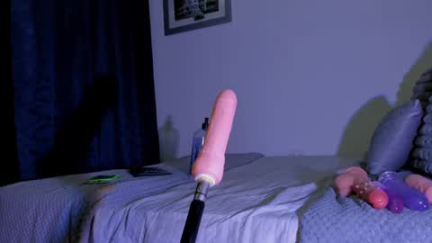 Snapshot of boys_blackandwhite chatting on September 16, 11:41 pm boys_blackandwhite online show from September 16, 11:41 pm