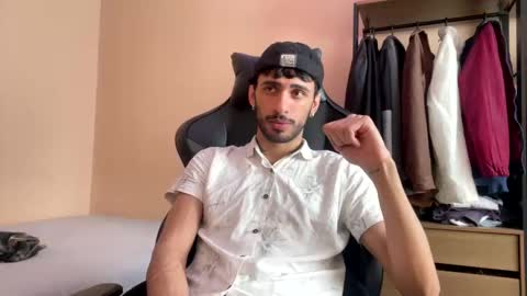 Snapshot of boyzinm2 chatting on October 26, 1:12 pm boyzinm2 online show from October 26, 1:12 pm