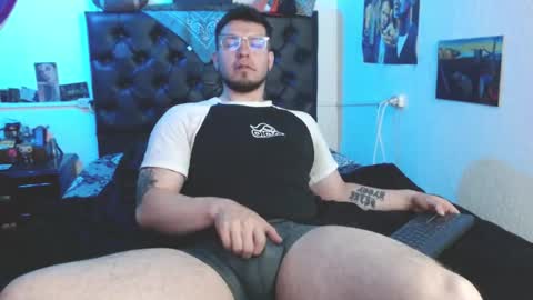 brad hot boy online show from September 23, 4:12 pm