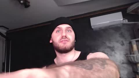 Snapshot of brad_pittfall chatting on October 8, 7:42 pm ask me online show from October 8, 7:42 pm