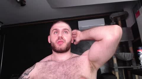 Snapshot of brad_pittfall chatting on October 6, 7:20 pm ask me online show from October 6, 7:20 pm