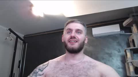 Snapshot of brad_pittfall chatting on September 20, 8:56 pm ask me online show from September 20, 8:56 pm