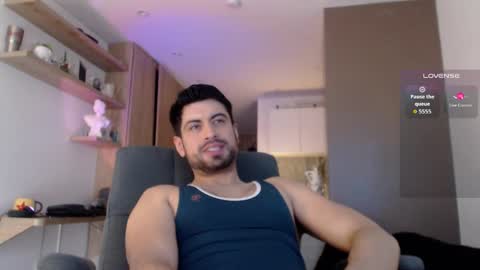 Snapshot of bradley_muscle chatting on September 20, 8:34 pm Bradley online show from September 20, 8:34 pm