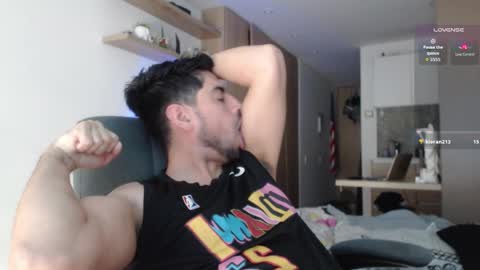 Snapshot of bradley_muscle chatting on September 9, 6:30 pm Bradley online show from September 9, 6:30 pm