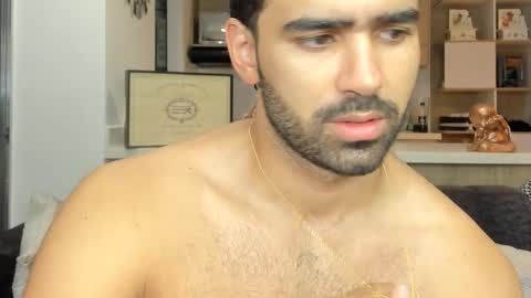 bradleymartin7 online show from October 2, 3:05 am