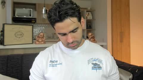 bradleymartin7 online show from September 19, 9:40 pm