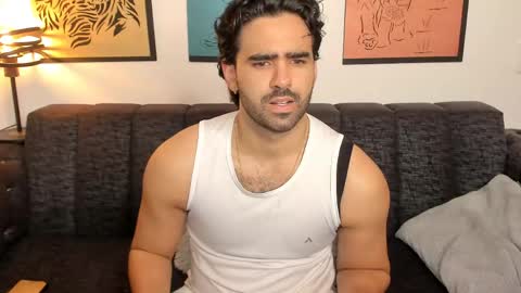 bradleymartin7 online show from June 5, 11:48 am
