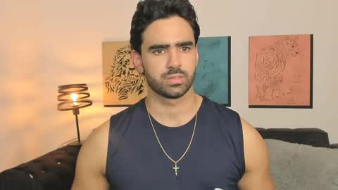 bradleymartin7 online show from April 15, 10:21 pm