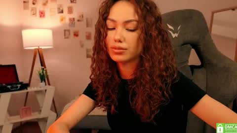 Lilly online show from October 22, 12:18 pm