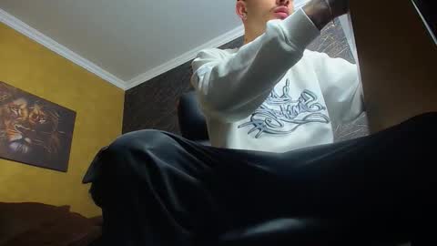 BrandonTateX online show from November 25, 5:39 am