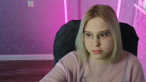 Snapshot of brandy__stars chatting on February 6, 5:03 am Belle online show from February 6, 5:03 am