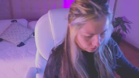 Snapshot of brandy_sweet_ chatting on September 17, 12:19 pm BRANDY  online show from September 17, 12:19 pm