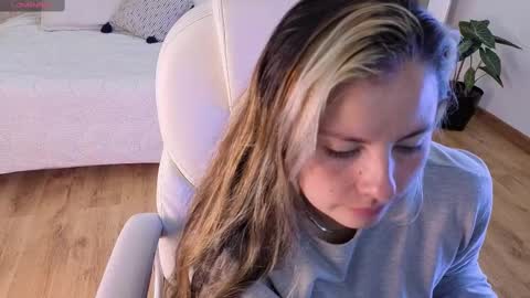 Snapshot of brandy_sweet_ chatting on September 21, 3:05 pm BRANDY  online show from September 21, 3:05 pm
