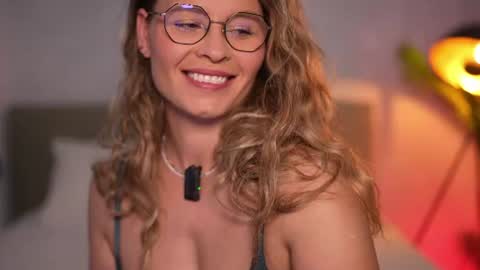 Alex online show from August 6, 8:34 am
