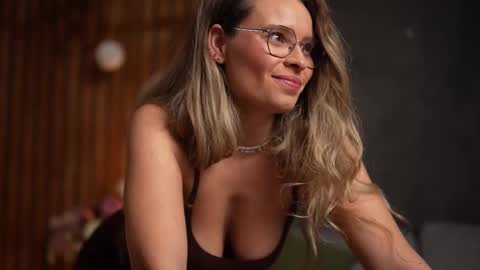 Alex online show from November 20, 5:39 am