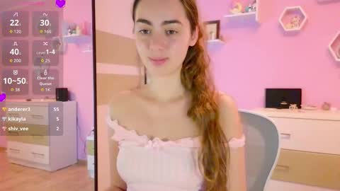 Annie online show from November 8, 6:44 pm