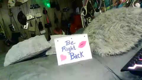 breezywinds963 online show from October 31, 7:47 pm