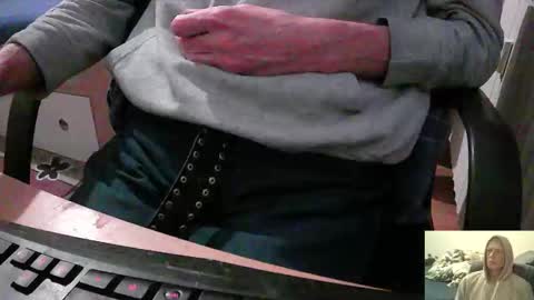 bremer64 online show from October 18, 11:47 am