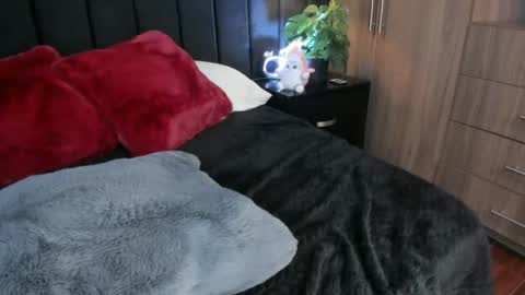   online show from May 21, 4:52 am