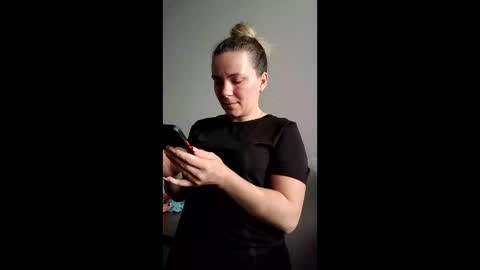 Brenda online show from April 30, 4:12 pm