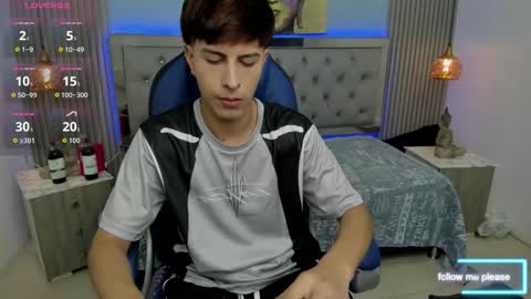 Esteban online show from November 30, 3:13 am