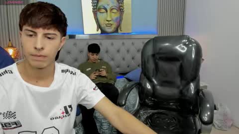 Esteban online show from December 2, 4:00 am