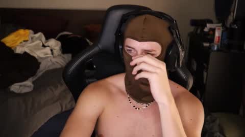 brentonverde online show from December 1, 10:41 pm