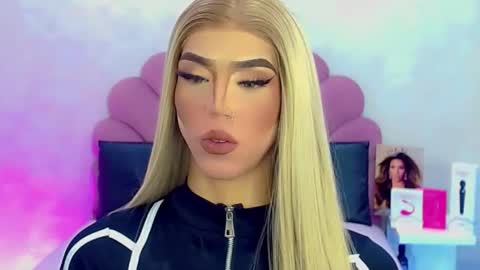 BRIANA online show from March 28, 6:37 am