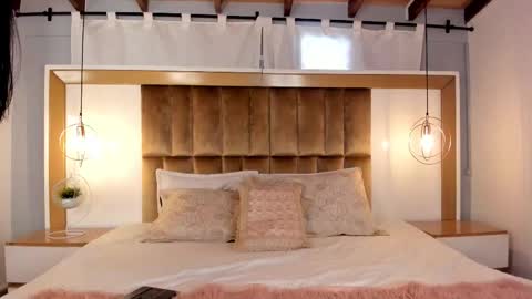  Briana  online show from February 24, 9:07 pm